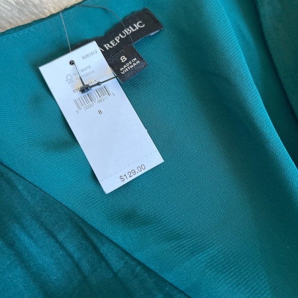 Banana Republic Silk wrap around dress - Picture 2 of 6